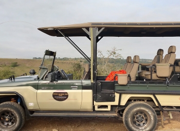 Nairobi National park car hire open jeep 4×4 rental